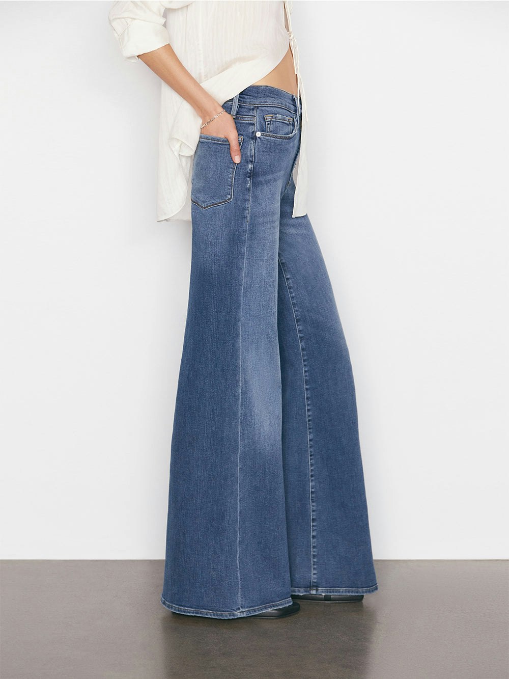 denim side view alt:fit1